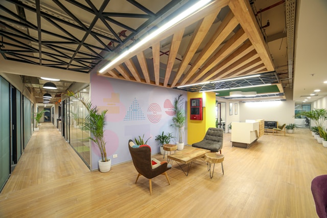 Pengertian Interior Kantor dari Fungsi, Elemen, & Tips Desainnya